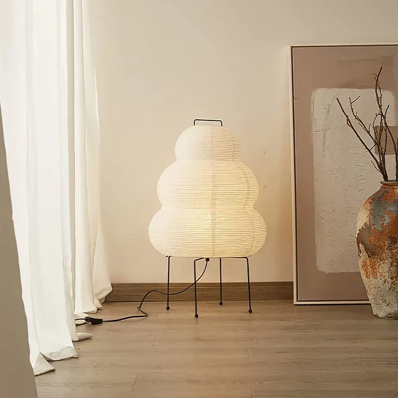 Desk Setup Japan - Lampe de table Akari Noguchi Yong