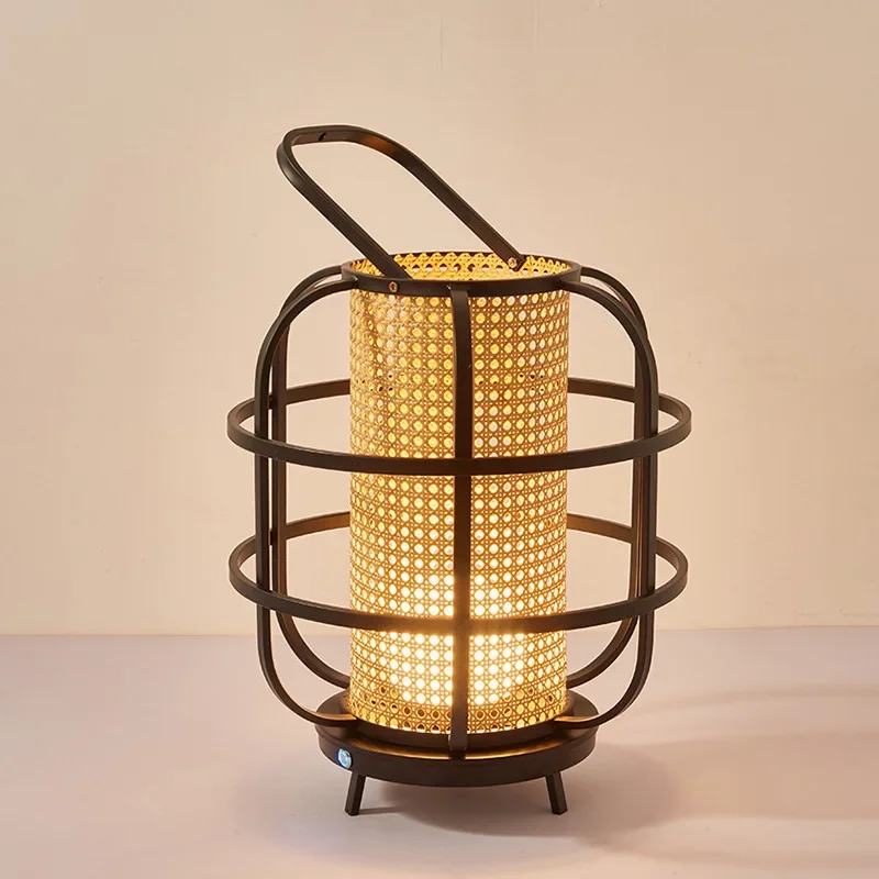 Desk Setup Japan - Lampe de table en rotin de